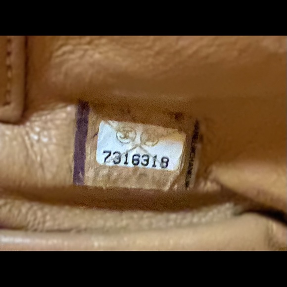 ✨SOLD✨Chanel Caviar Medallion Tote - Picture 6 of 11